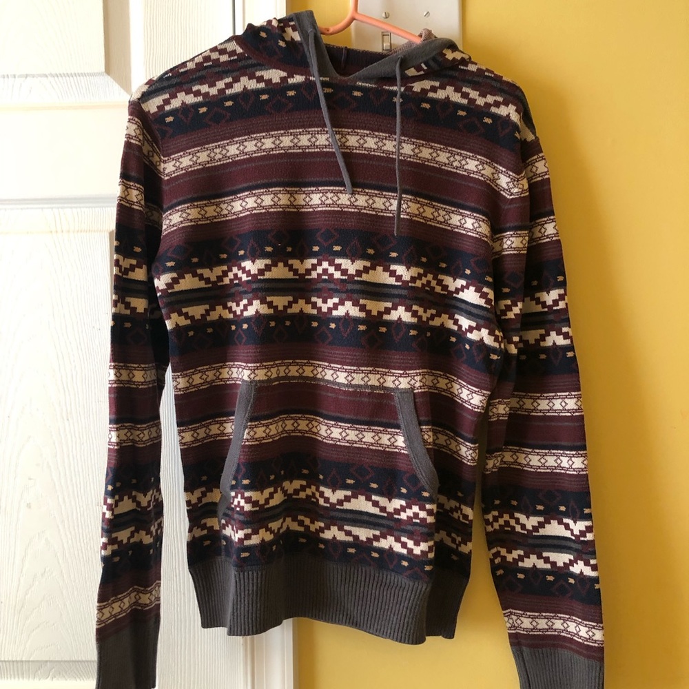 Young men’s hoodie.